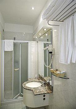 Hotel Enzo 4*